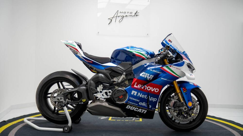 Ducati Panigale V4 Tricolore Italia (2025) (2)