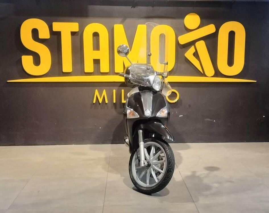 Piaggio Liberty 150 4T Full Optional (2008 - 13) (3)