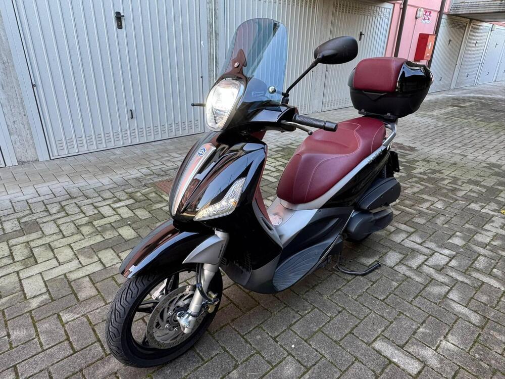 Piaggio Beverly 350 SportTouring ie ABS (2011 - 17) (4)