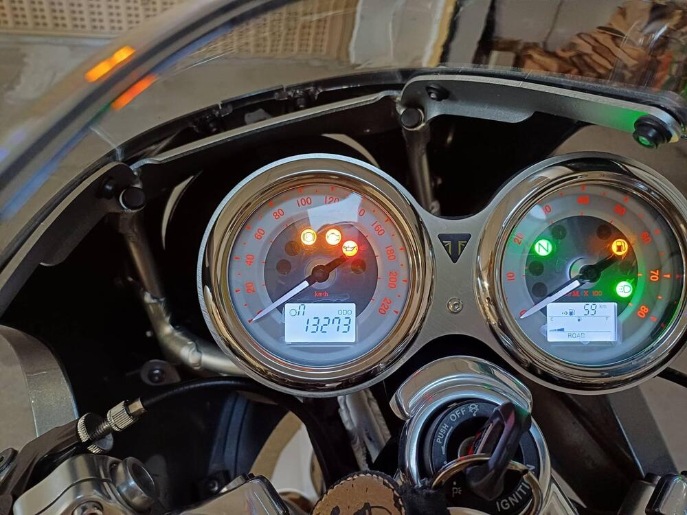 Triumph Thruxton 1200 R (2016)