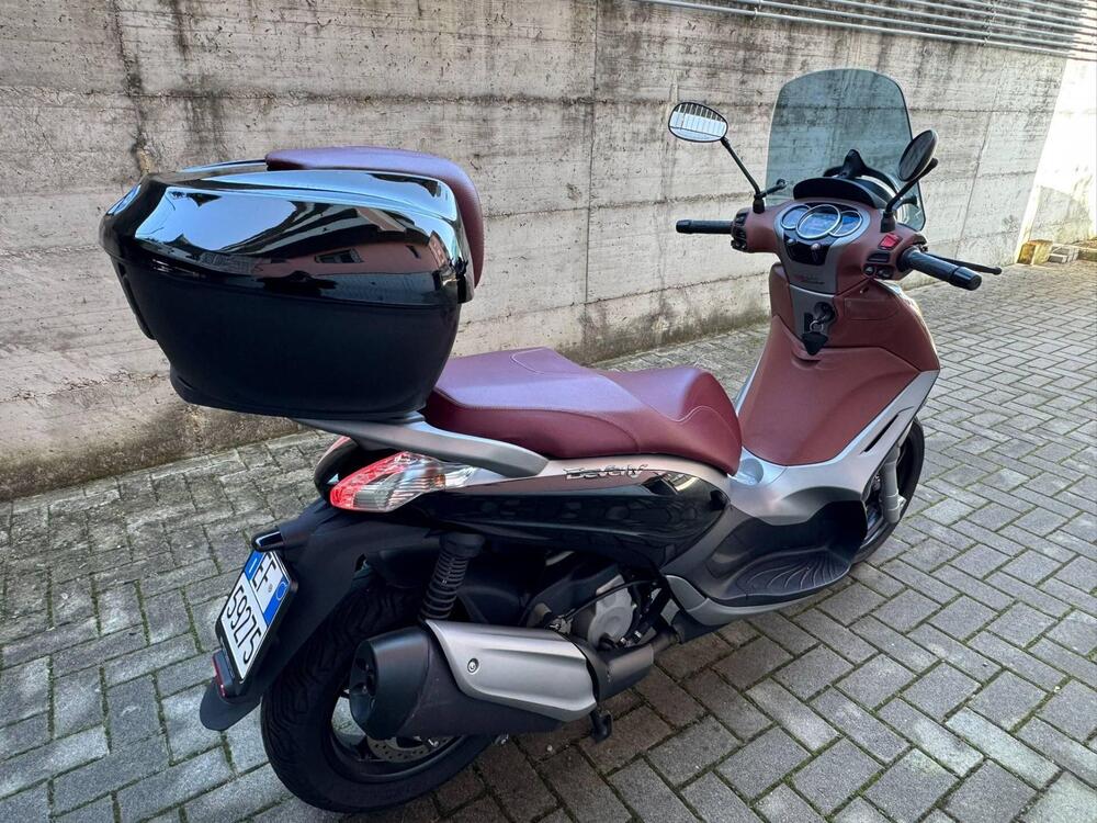 Piaggio Beverly 350 SportTouring ie ABS (2011 - 17)