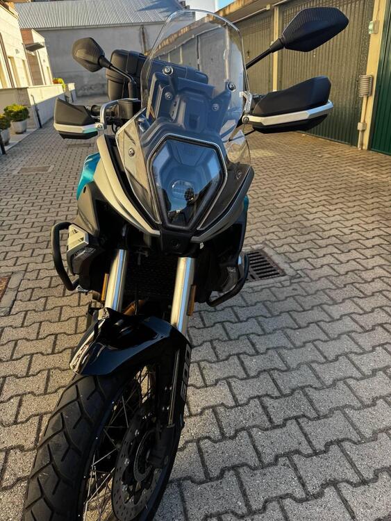 QJ Motor SRT 600 SX (2024 - 25) (4)