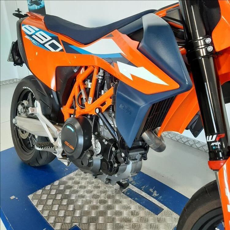 KTM 690 SMC R (2023 - 25) (5)