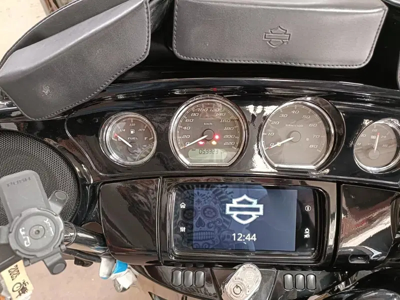 Harley-Davidson 114 Street Glide Special (2019 - 20) - FLHXS (5)