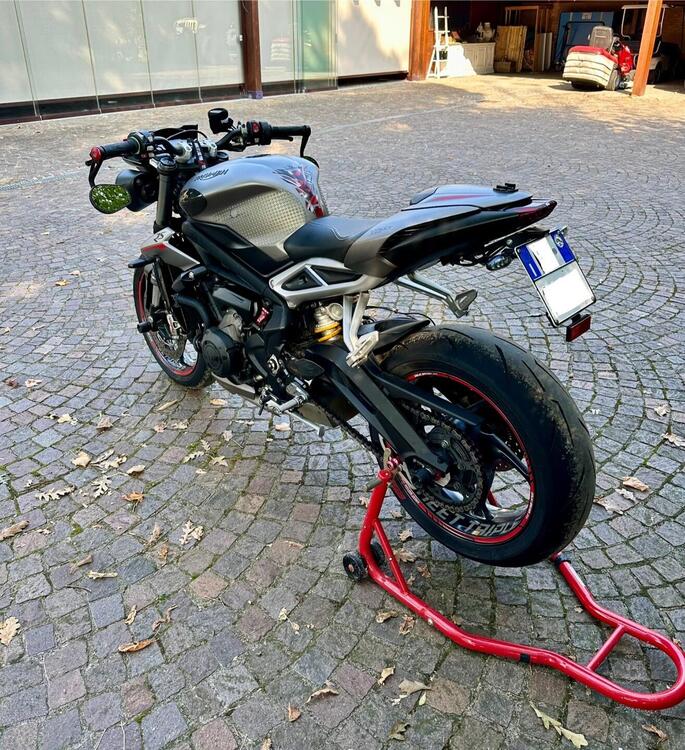 Triumph Street Triple RS (2017 - 19) (3)
