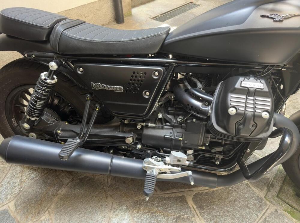 Moto Guzzi V9 Bobber Special Edition (2023 - 25) (2)