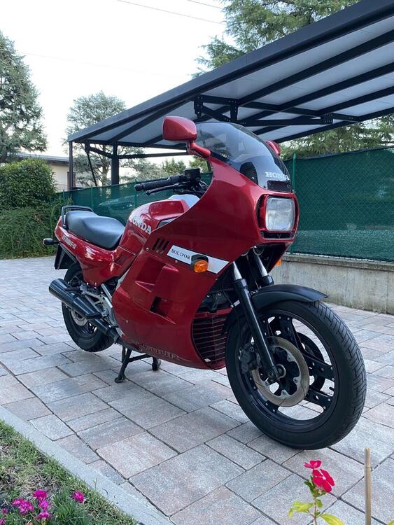 Honda VF 1000 F2 (4)