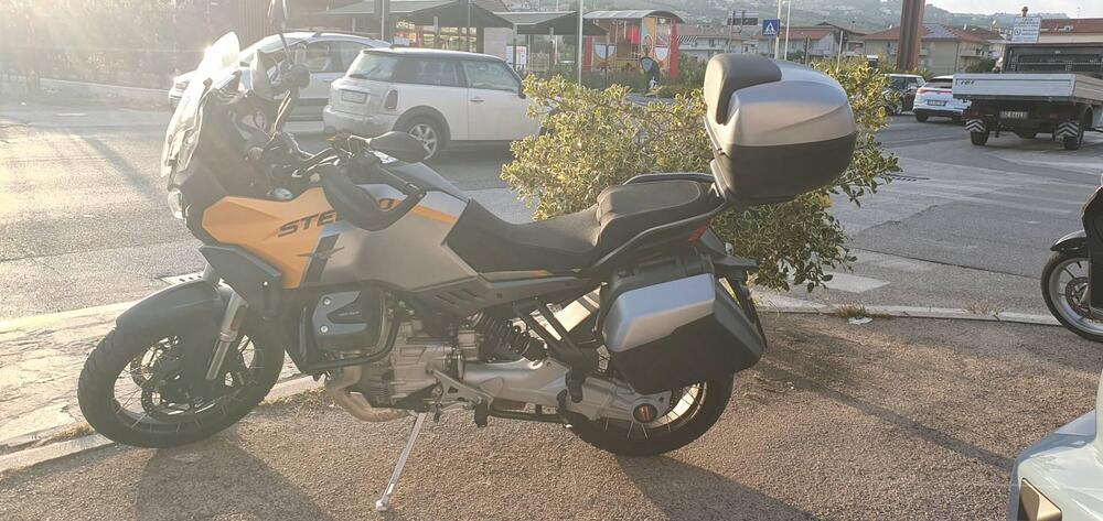 Moto Guzzi Stelvio (2024 - 25) (3)
