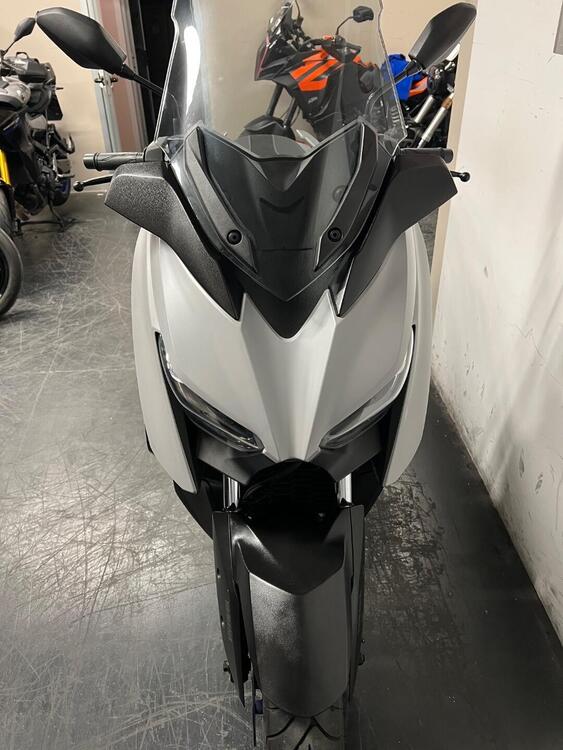 Yamaha X-Max 300 (2021 - 24) (3)