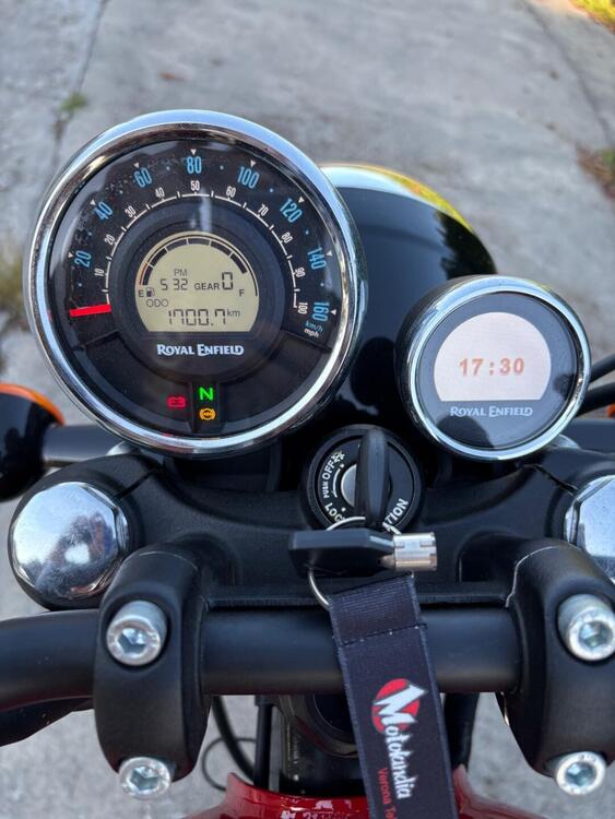 Royal Enfield Meteor 350 Fireball (2021 - 25) (3)