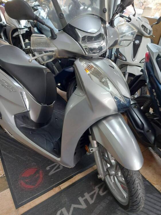 Honda SH 300 i ABS (2016 - 20) (5)