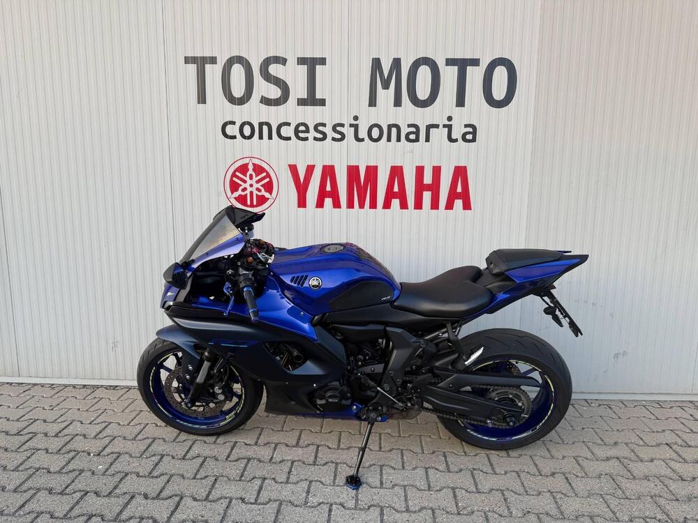 Yamaha YZF R7 (2021 - 25) (2)