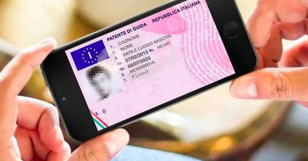La commissione Trasporti del Parlamento europeo approva la riforma delle patenti digitali