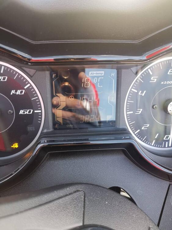 Yamaha X-Max 300 (2021 - 24) (4)