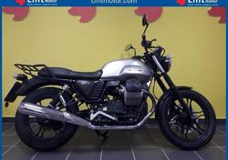 Moto Guzzi V7 II Stone (2015 - 17) usata