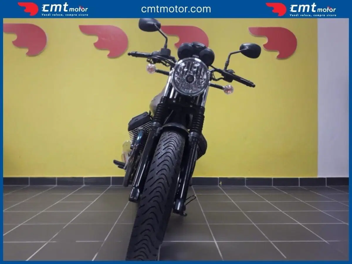 Moto Guzzi V7 II Stone (2015 - 17) (2)
