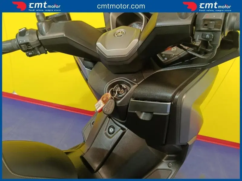 Yamaha X-Max 400 ABS (2013 - 16) (12)