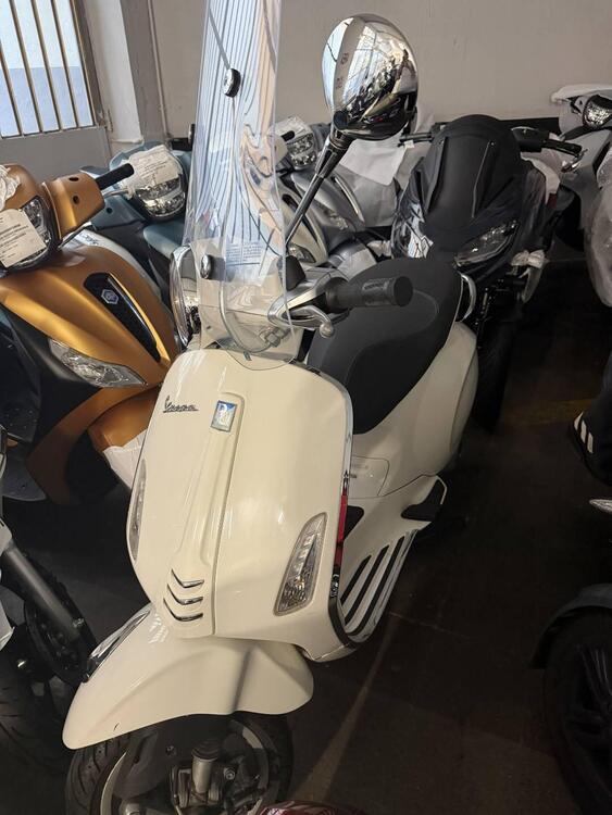 Vespa Primavera 125 3V ie ABS (2016) (2)