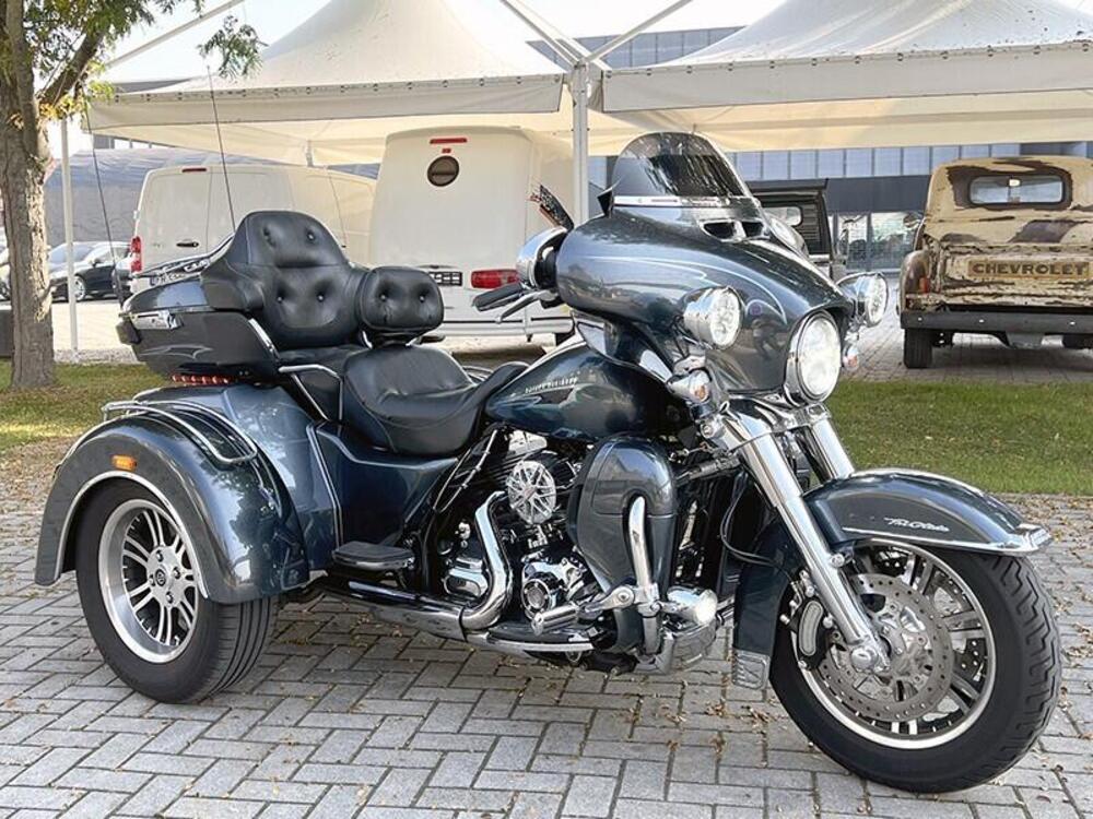 Harley-Davidson 107 Tri Glide Ultra (2016) - FLHTCUTG