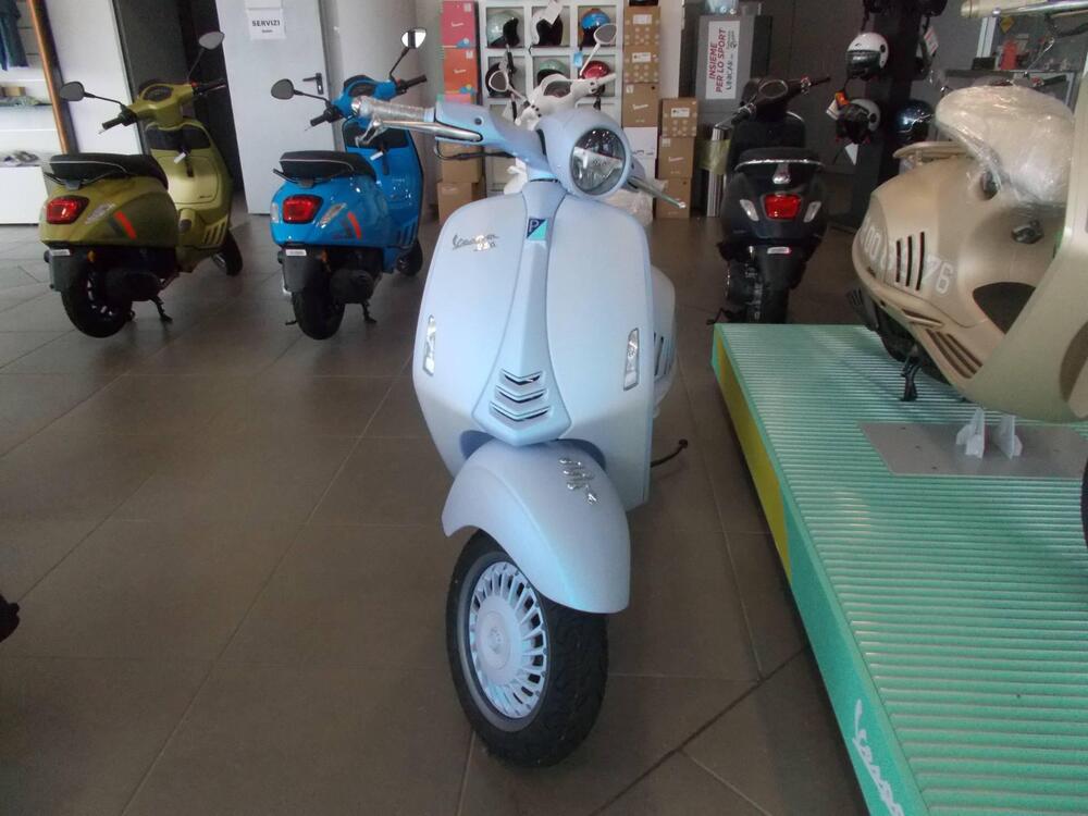 Vespa Vespa 946 Snake 125 (2025) (2)