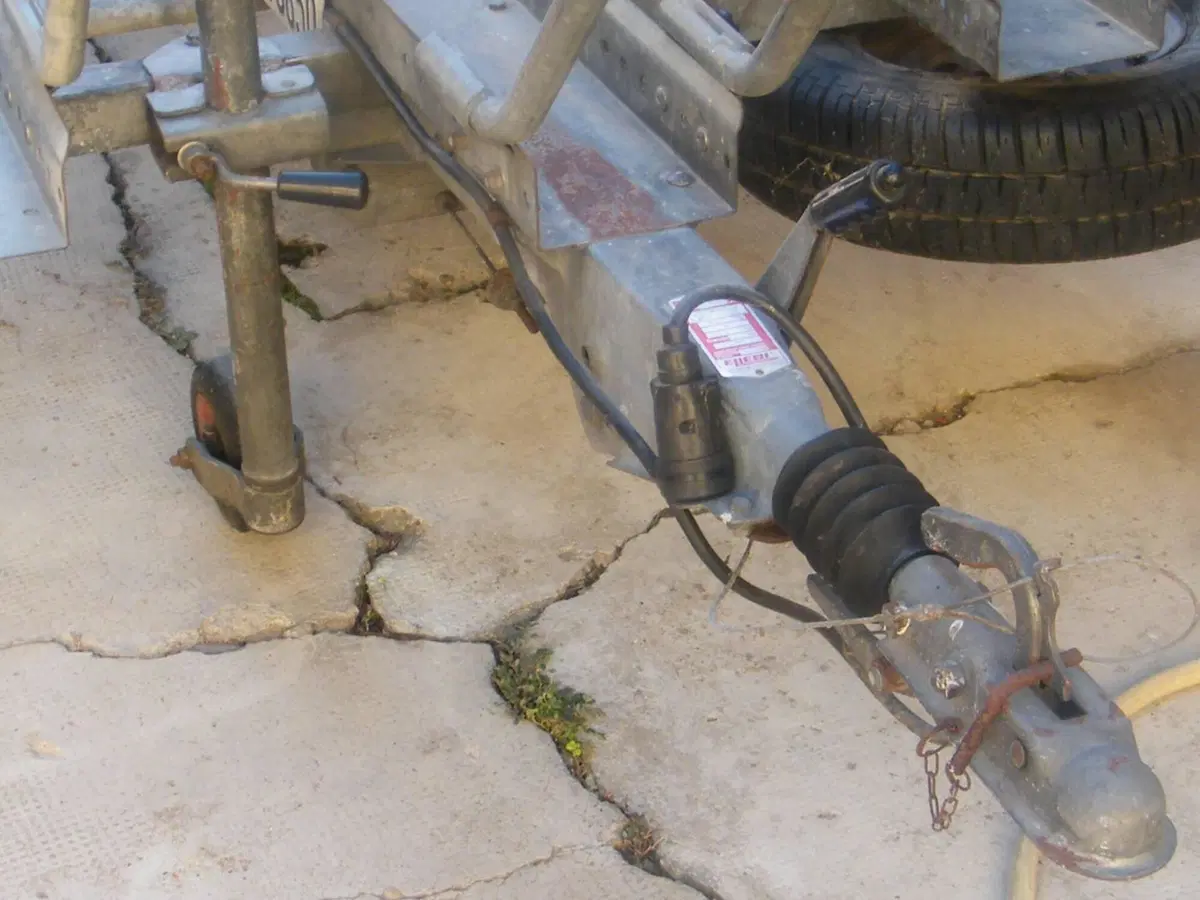 Carrello/rimorchio Ellebi per trasporto moto (10)
