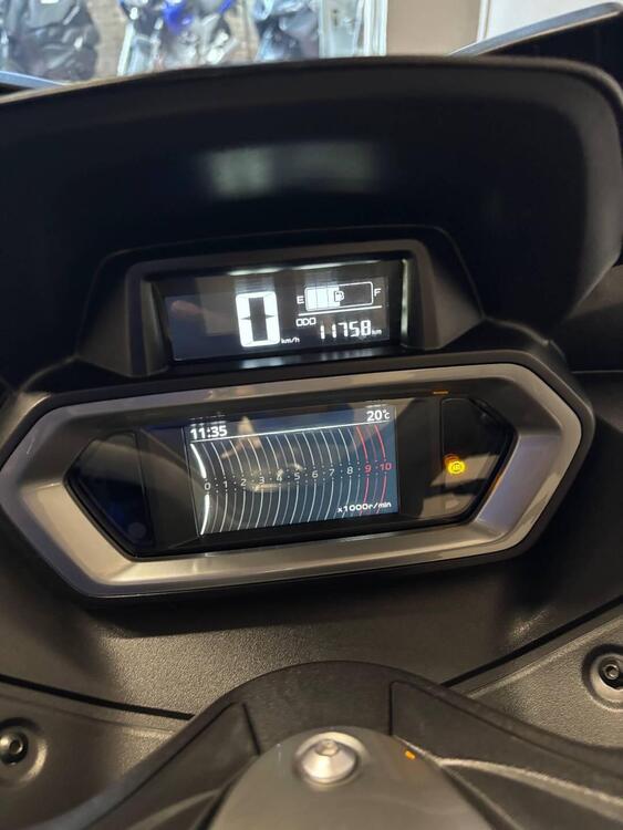 Yamaha X-Max 300 Tech Max (2021 - 24) (4)