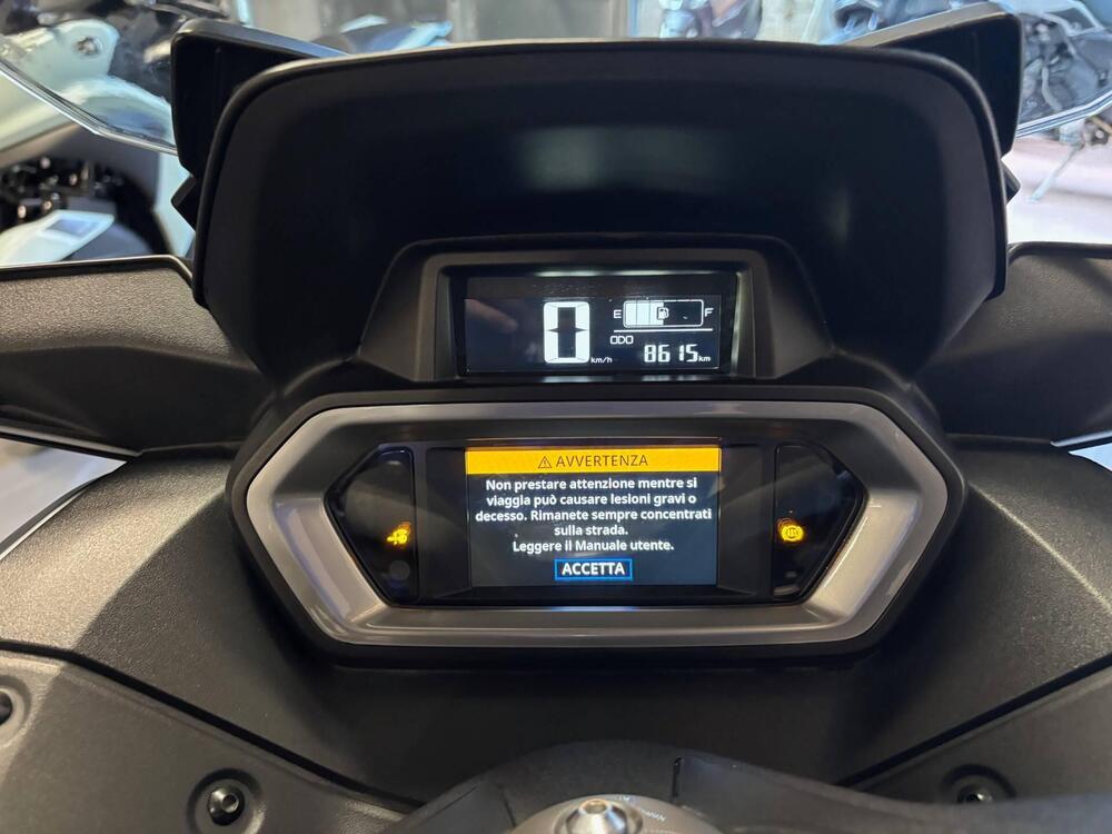 Yamaha X-Max 300 Tech Max (2021 - 24) (5)