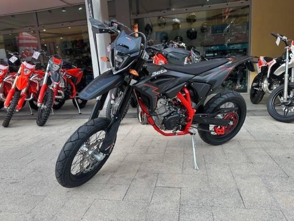 Betamotor RR 125 4T Motard R (2025) (2)