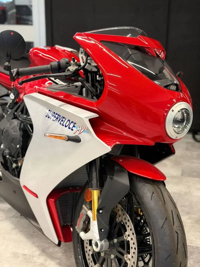 MV Agusta Superveloce 800 (2021 - 25) (3)