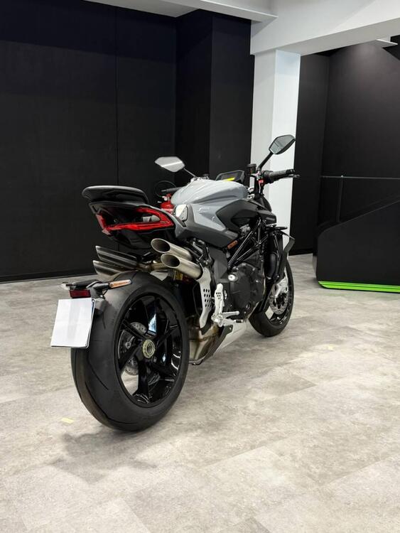 MV Agusta Brutale 1000 RS (2022 - 25) (2)