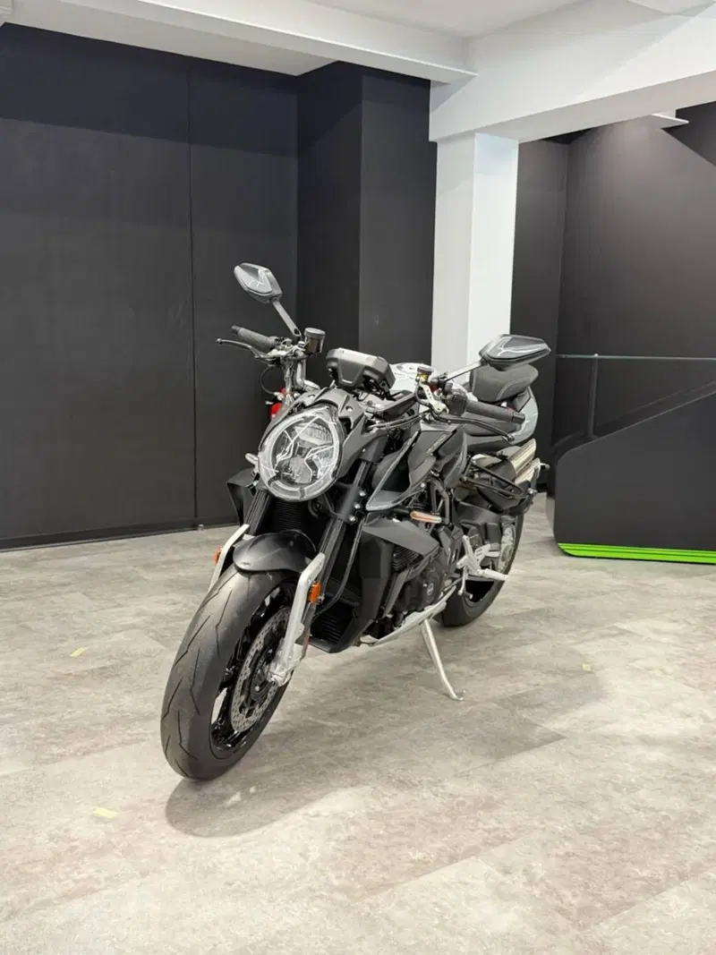 MV Agusta Brutale 1000 RS (2022 - 26) (5)