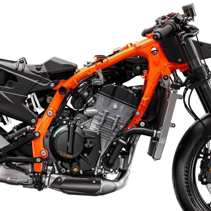 KTM 990 RC R (2026) (18)