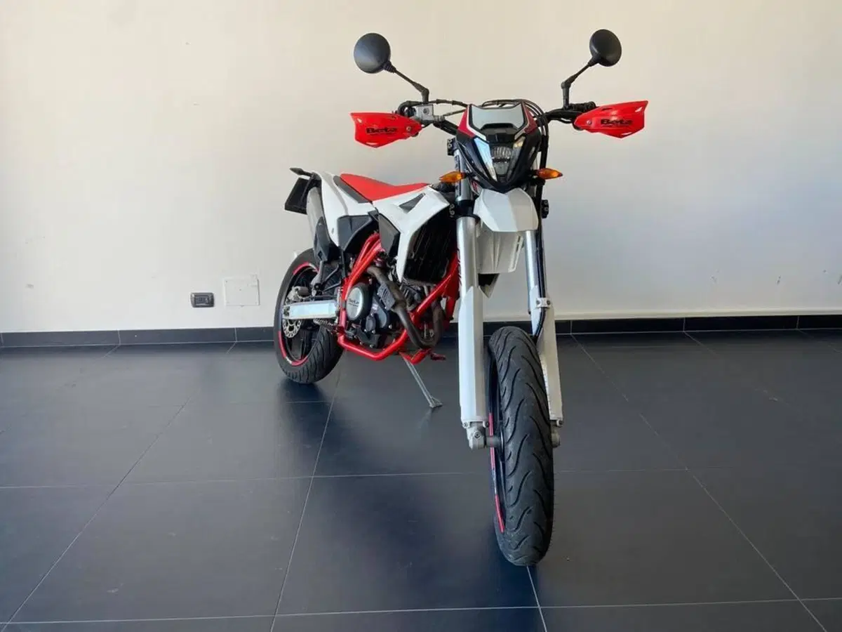 Betamotor RR 125 4T Motard LC (2021 - 23) (3)