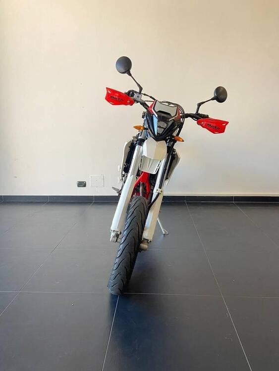 Betamotor RR 125 4T Motard LC (2021 - 23) (4)