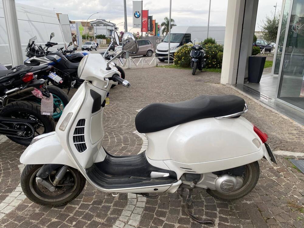 Vespa GTS 250 i.e. (2)