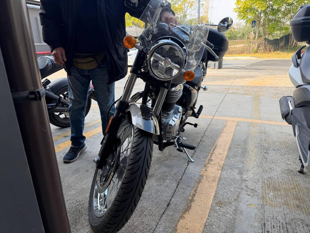Royal Enfield Meteor 350 Aurora (2024 - 25) (4)