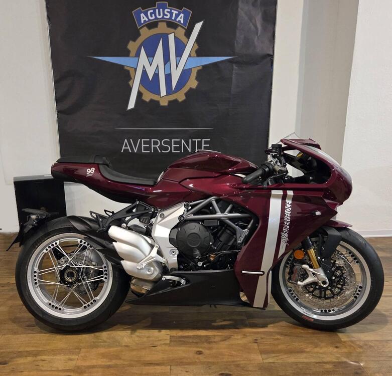 MV Agusta Superveloce 800 98 (2023 - 25) (2)