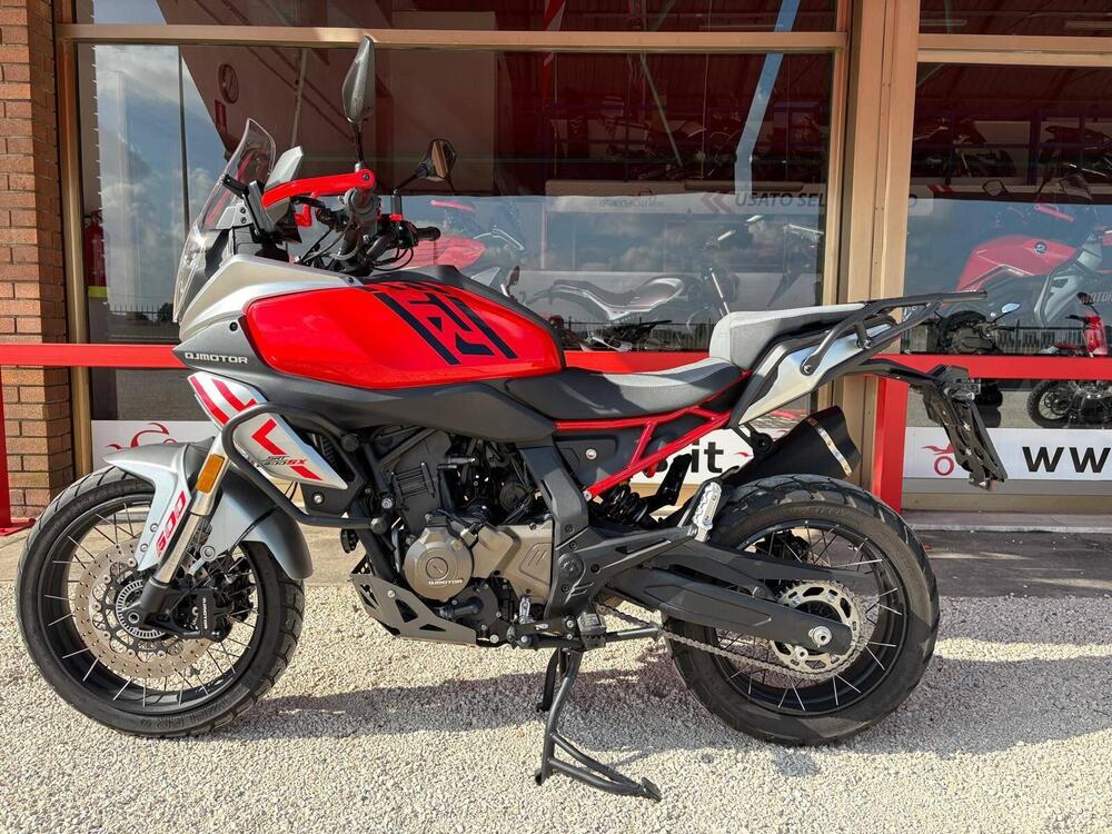 QJ Motor SRT 600 SX (2024 - 25) (3)