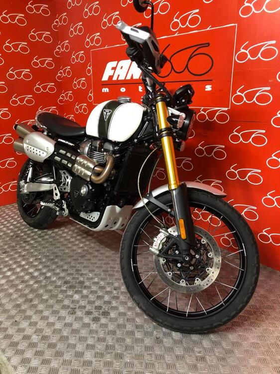 Triumph Scrambler 1200 XE (2019 - 20) (2)