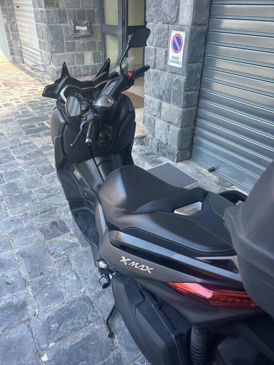 Yamaha X-Max 300 (2021 - 24) (4)