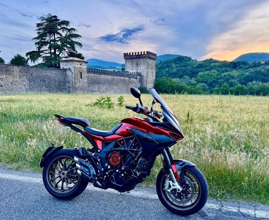 MV Agusta Turismo Veloce 800 Lusso SCS (2021 - 25)