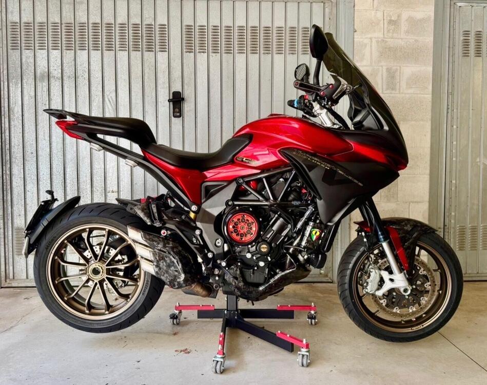 MV Agusta Turismo Veloce 800 Lusso SCS (2021 - 25) (4)