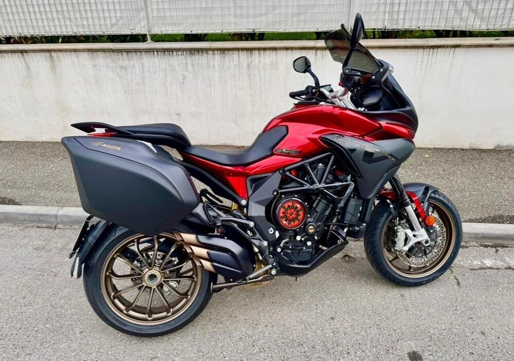 MV Agusta Turismo Veloce 800 Lusso SCS (2021 - 25) (5)