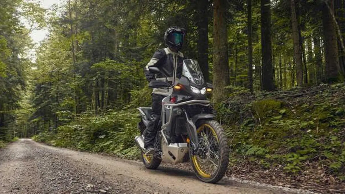 Honda Transalp XL750 (2025) (4)