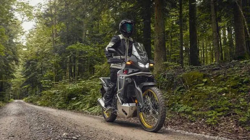 Honda Transalp XL750 (2025) (4)