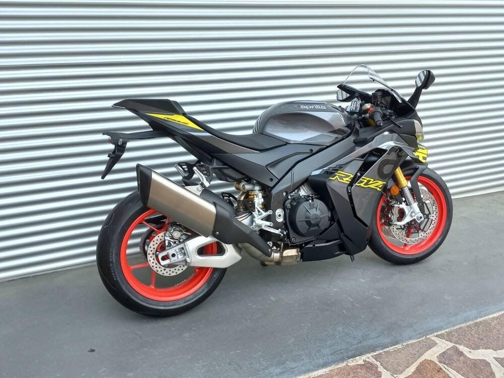 Aprilia RSV4 1100 (2025) (2)