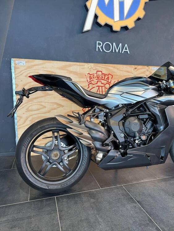 MV Agusta F3 800 Competizione (2025) (4)