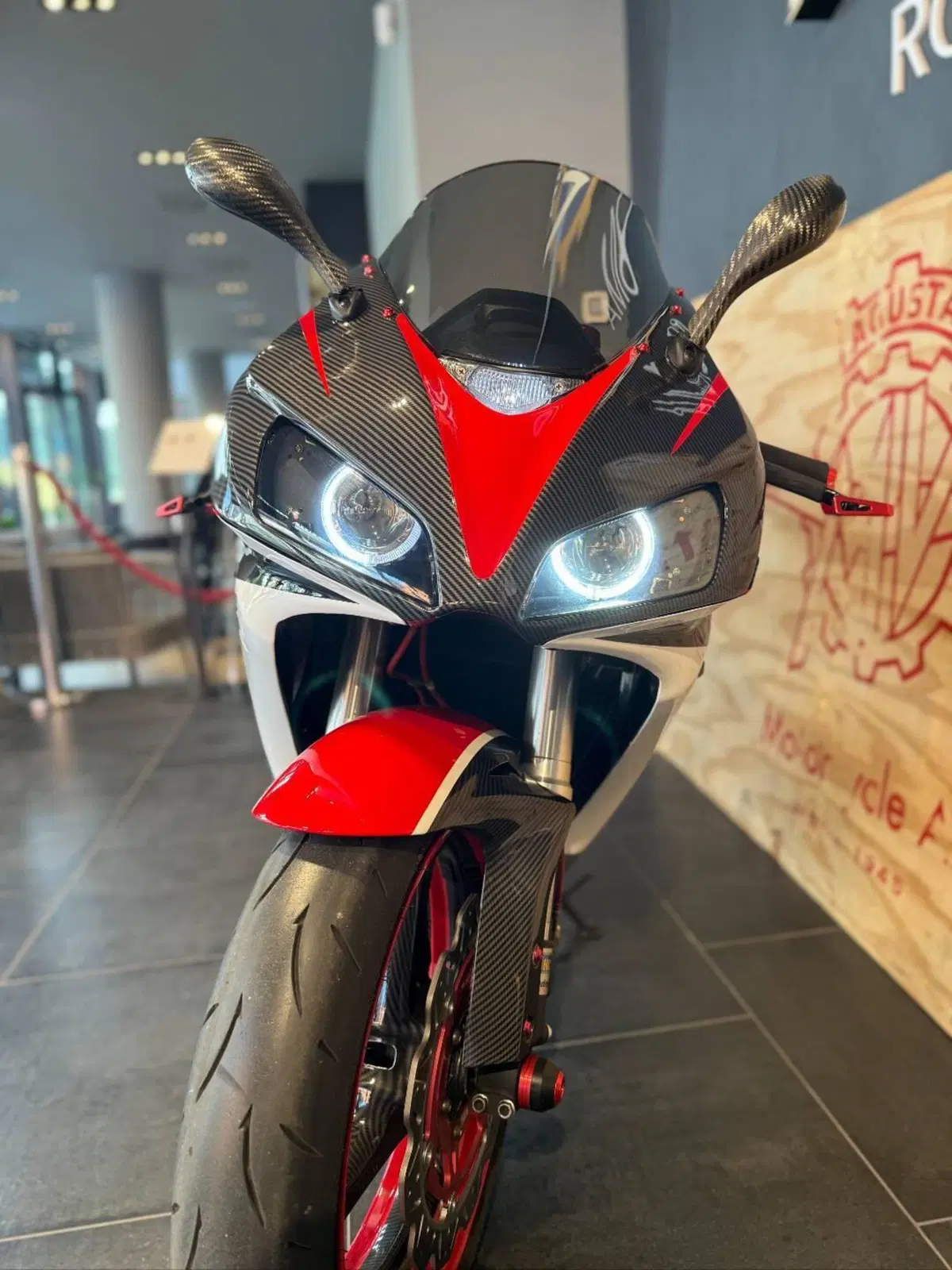 Honda CBR 1000 RR Fireblade (2006 - 07) (10)