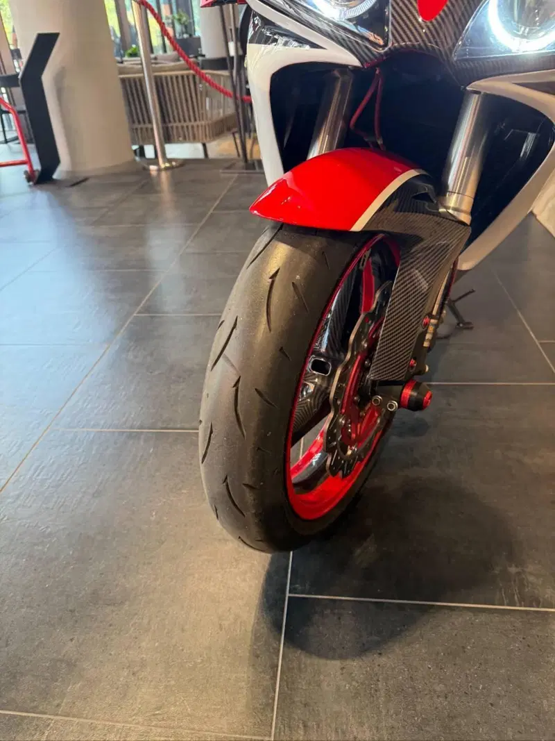 Honda CBR 1000 RR Fireblade (2006 - 07) (13)