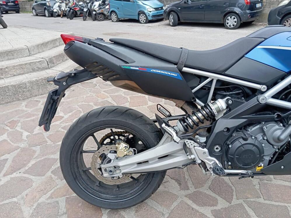 Aprilia Dorsoduro 750 ABS (2009 - 17) (2)